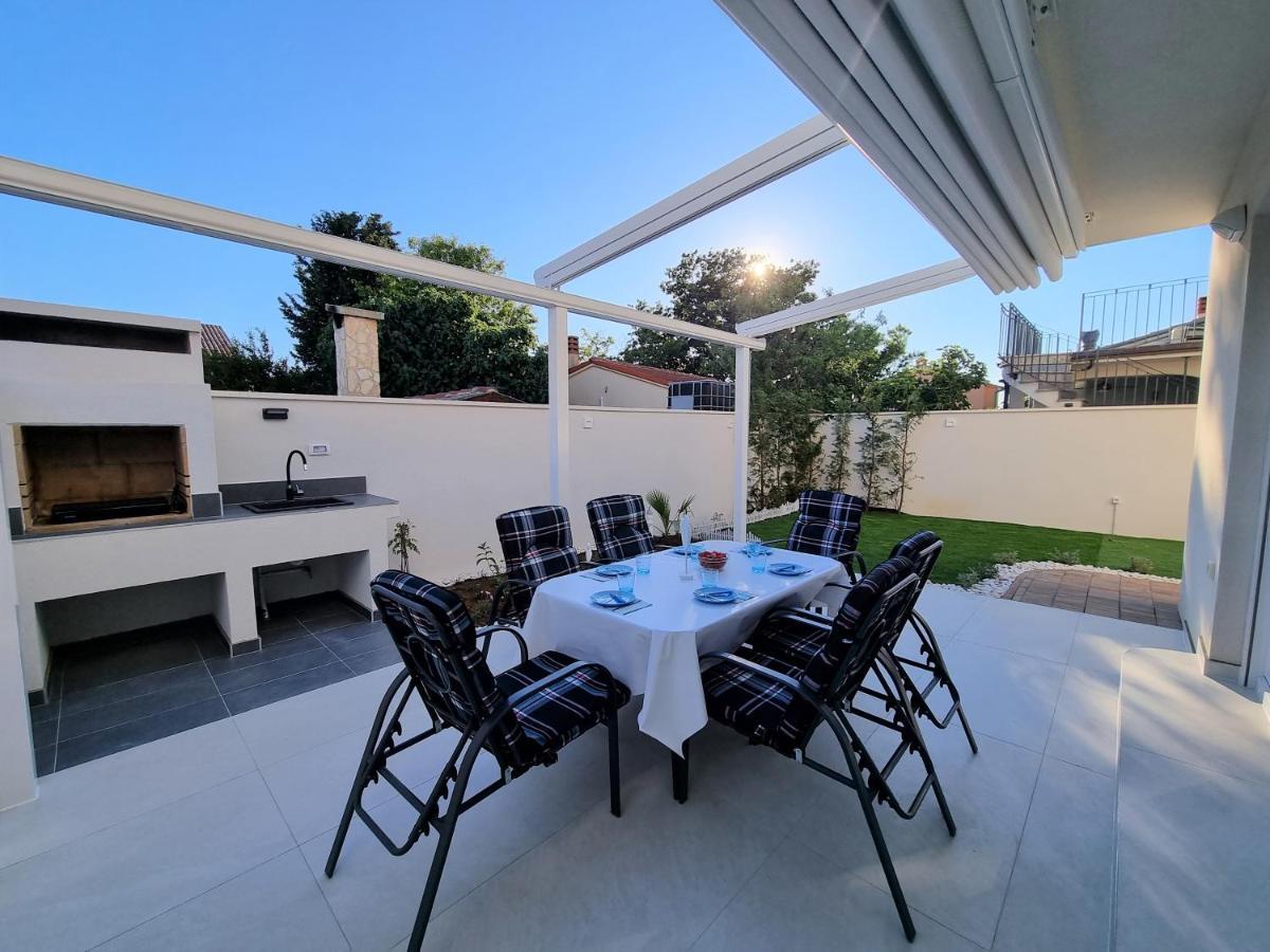 White House Posesi Villa Medulin Exterior photo